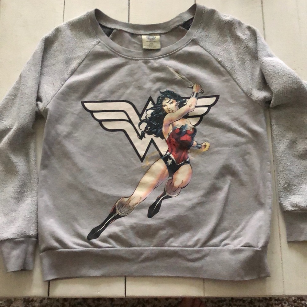 Wonder Woman sweater size small